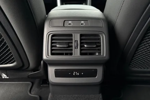 PJ25RYG Audi Q5 SUV Edition 1 TDI quattro 204 PS S tronic Thumbnail #35