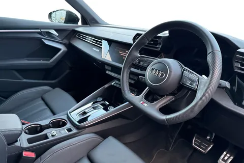 KY25CEF Audi A3 Black Edition 35 TFSI 150 PS S tronic Thumbnail #9