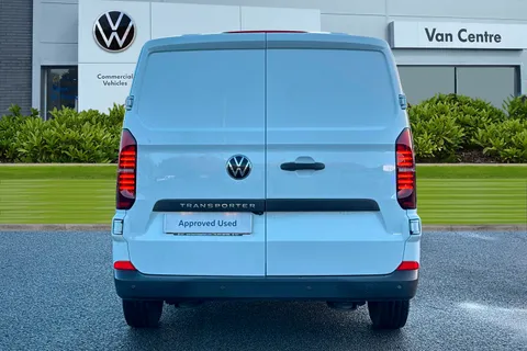 DG25CYE Volkswagen Transporter 2.0 TDI 150 Commerce Plus Van Thumbnail #5