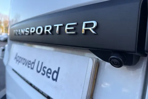 DG25CYE Volkswagen Transporter 2.0 TDI 150 Commerce Plus Van Thumbnail #31