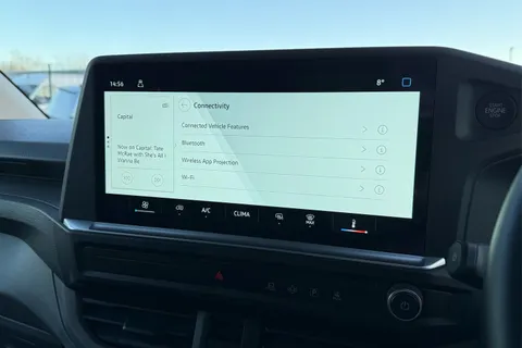 DG25CYE Volkswagen Transporter 2.0 TDI 150 Commerce Plus Van Thumbnail #51