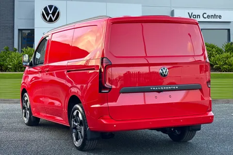 CX75KFE Volkswagen Transporter 2.0 TDI T28 Commerce Pro Panel Van 5dr Diesel Auto FWD SWB Euro 6 (s/s) (150 ps) Thumbnail #2