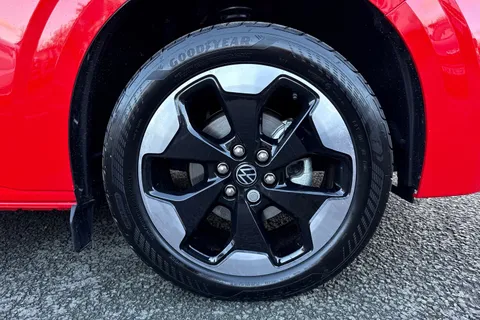 CX75KFE Volkswagen Transporter 2.0 TDI T28 Commerce Pro Panel Van 5dr Diesel Auto FWD SWB Euro 6 (s/s) (150 ps) Thumbnail #9