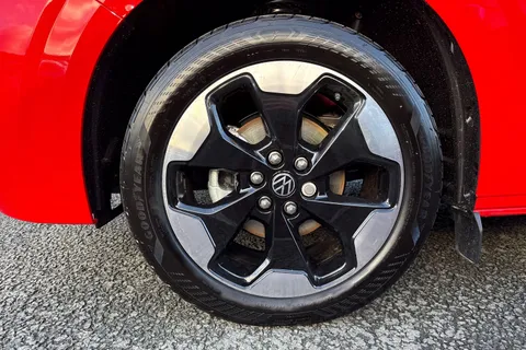 CX75KFE Volkswagen Transporter 2.0 TDI T28 Commerce Pro Panel Van 5dr Diesel Auto FWD SWB Euro 6 (s/s) (150 ps) Thumbnail #12