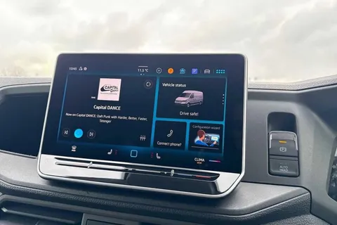 DF75TZA Volkswagen Crafter CR35 Panel van Commerce Plus LWB 177 PS 2.0 TDI 8sp Auto - MY25/LED's/Camer Thumbnail #17