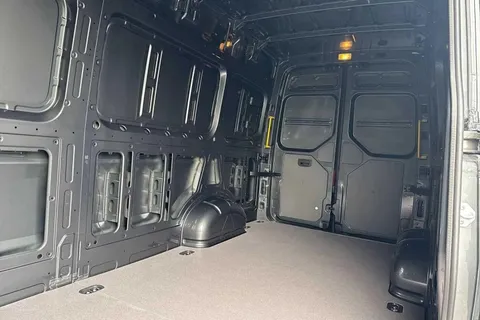 DF75TZA Volkswagen Crafter CR35 Panel van Commerce Plus LWB 177 PS 2.0 TDI 8sp Auto - MY25/LED's/Camer Thumbnail #19