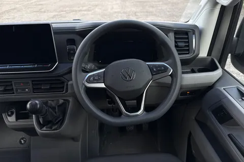 CX75JZU Volkswagen Crafter 2.0 TDI CR30 Commerce Panel Van 5dr Diesel Manual FWD MWB Euro 6 (s/s) (140 ps) Thumbnail #17