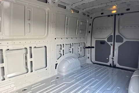 CX75JZU Volkswagen Crafter 2.0 TDI CR30 Commerce Panel Van 5dr Diesel Manual FWD MWB Euro 6 (s/s) (140 ps) Thumbnail #18