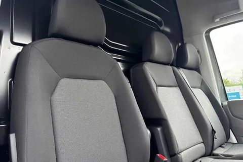 DF75TZA Volkswagen Crafter CR35 Panel van Commerce Plus LWB 177 PS 2.0 TDI 8sp Auto - MY25/LED's/Camer Thumbnail #24