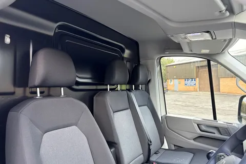 CX75JZU Volkswagen Crafter 2.0 TDI CR30 Commerce Panel Van 5dr Diesel Manual FWD MWB Euro 6 (s/s) (140 ps) Thumbnail #23