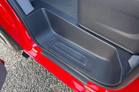 CX75KFE Volkswagen Transporter 2.0 TDI T28 Commerce Pro Panel Van 5dr Diesel Auto FWD SWB Euro 6 (s/s) (150 ps) Thumbnail #29