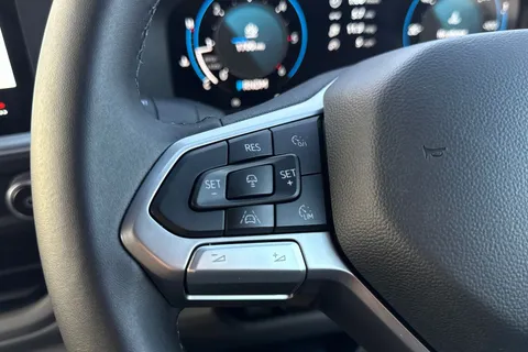 CX75KFE Volkswagen Transporter 2.0 TDI T28 Commerce Pro Panel Van 5dr Diesel Auto FWD SWB Euro 6 (s/s) (150 ps) Thumbnail #30