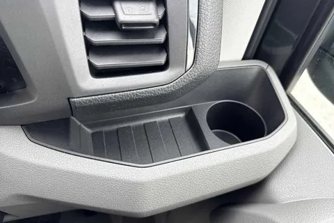 DF75TZA Volkswagen Crafter CR35 Panel van Commerce Plus LWB 177 PS 2.0 TDI 8sp Auto - MY25/LED's/Camer Thumbnail #42