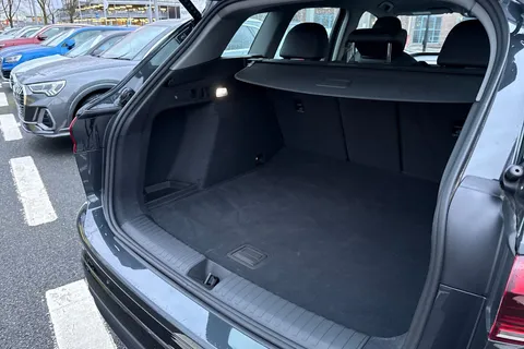 KS74VLP Audi Q6 E-Tron Q6 SUV Sport e-tron quattro 285,00 kW Thumbnail #37