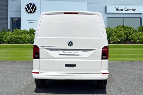 DE74BLJ Volkswagen Transporter 2.0 TDI 110 Highline Van Thumbnail #5