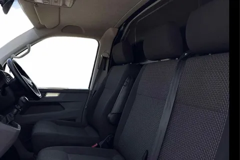 DE74BLJ Volkswagen Transporter 2.0 TDI 110 Highline Van Thumbnail #16