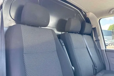 DE74BLJ Volkswagen Transporter 2.0 TDI 110 Highline Van Thumbnail #24