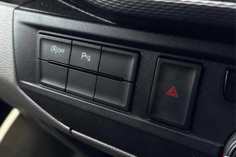 DE74BLJ Volkswagen Transporter 2.0 TDI 110 Highline Van Thumbnail #38