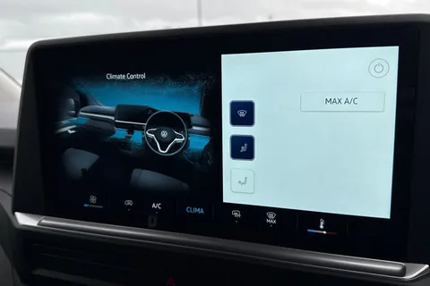 CX25LWJ Volkswagen Transporter 2.0 TDI T28 Commerce Plus FWD SWB Euro 6 (s/s) 5dr Thumbnail #21