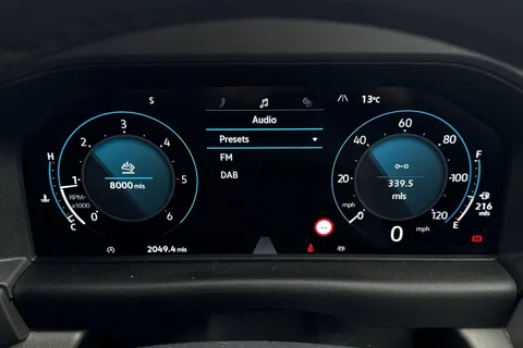 CX25LWJ Volkswagen Transporter 2.0 TDI T28 Commerce Plus FWD SWB Euro 6 (s/s) 5dr Thumbnail #36