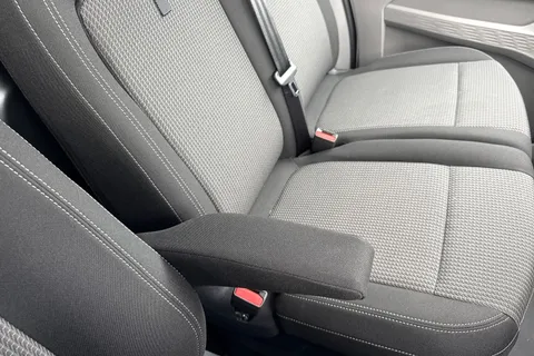 CX25LWJ Volkswagen Transporter 2.0 TDI T28 Commerce Plus FWD SWB Euro 6 (s/s) 5dr Thumbnail #45