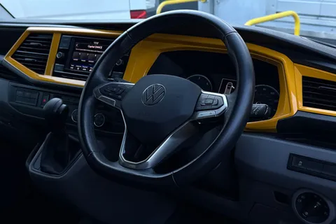 RO73LCL Volkswagen Transporter 2.0 TDI 150 Highline Camper King 4 Berth Camper Conversion DSG Auto Thumbnail #18