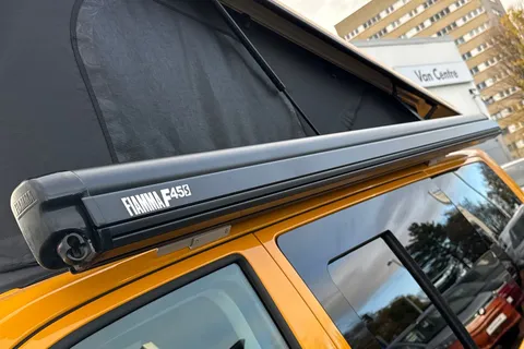 RO73LCL Volkswagen Transporter 2.0 TDI 150 Highline Camper King 4 Berth Camper Conversion DSG Auto Thumbnail #35