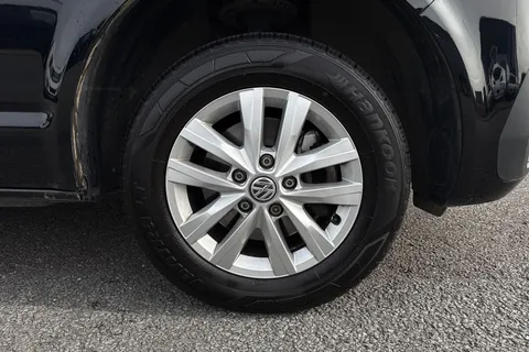 DG74CYV Volkswagen Transporter 2.0 TDI 110 Highline Van Thumbnail #10