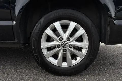 DG74CYV Volkswagen Transporter 2.0 TDI 110 Highline Van Thumbnail #12