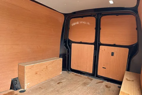 DG74CYV Volkswagen Transporter 2.0 TDI 110 Highline Van Thumbnail #19