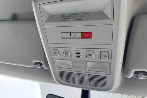 DG74CYV Volkswagen Transporter 2.0 TDI 110 Highline Van Thumbnail #37