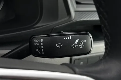 DG74CYV Volkswagen Transporter 2.0 TDI 110 Highline Van Thumbnail #46