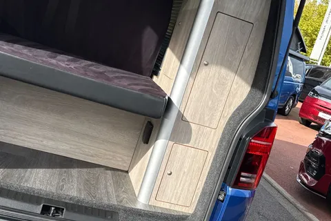 RK22UXC Volkswagen Transporter 2.0 TDI 110 Highline Camper King 4 Berth Camper Conversion Thumbnail #39
