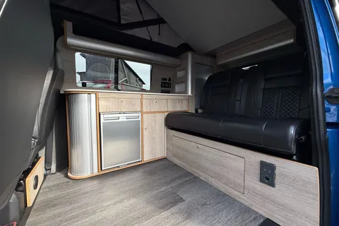 RK22UXC Volkswagen Transporter 2.0 TDI 110 Highline Camper King 4 Berth Camper Conversion Thumbnail #41
