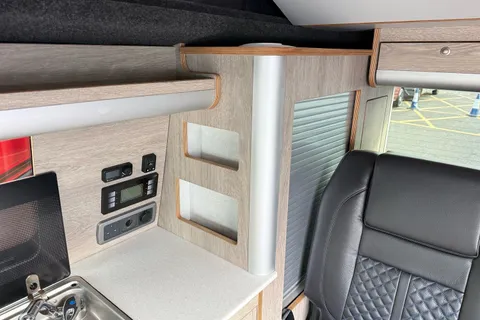 RK22UXC Volkswagen Transporter 2.0 TDI 110 Highline Camper King 4 Berth Camper Conversion Thumbnail #45