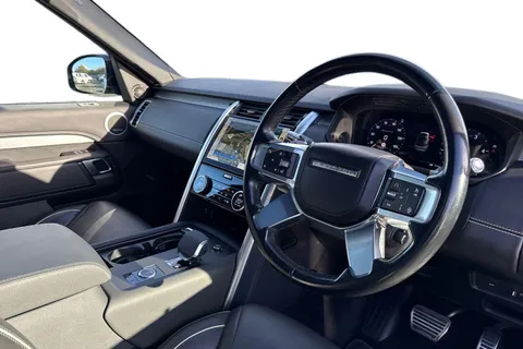 8 of 66 for Land Rover Discovery 3.0 D300 MHEV R-Dynamic HSE Auto 4WD Euro 6 (s/s) 5dr