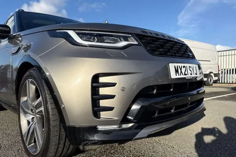 17 of 66 for Land Rover Discovery 3.0 D300 MHEV R-Dynamic HSE Auto 4WD Euro 6 (s/s) 5dr