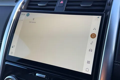 59 of 66 for Land Rover Discovery 3.0 D300 MHEV R-Dynamic HSE Auto 4WD Euro 6 (s/s) 5dr