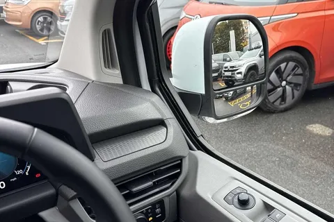 BV25SBX Volkswagen Transporter Commerce Plus 2.0 TDI 110 PS 6sp Manual Thumbnail #17