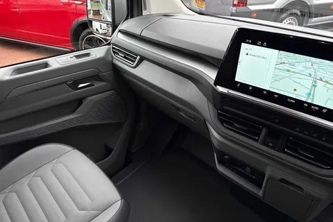 BT75MFO Volkswagen Transporter 2.0 TDI 150 Commerce Pro Van Automatic Thumbnail #14