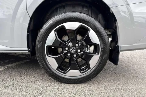 BT75MFO Volkswagen Transporter 2.0 TDI 150 Commerce Pro Van Automatic Thumbnail #21