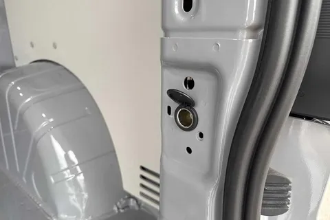 BT75MFO Volkswagen Transporter 2.0 TDI 150 Commerce Pro Van Automatic Thumbnail #28