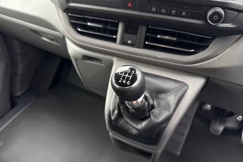 BG75ZKZ Volkswagen Transporter 2.0 TDI 110 Commerce Pro Van-2 Seats Thumbnail #19