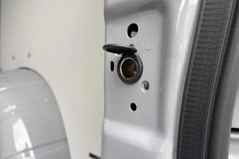 BG75UOL Volkswagen Transporter 2.0 TDI 110 Commerce Pro Van-2 Seats Thumbnail #36