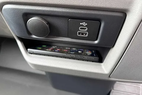 BT75MFO Volkswagen Transporter 2.0 TDI 150 Commerce Pro Van Automatic Thumbnail #47