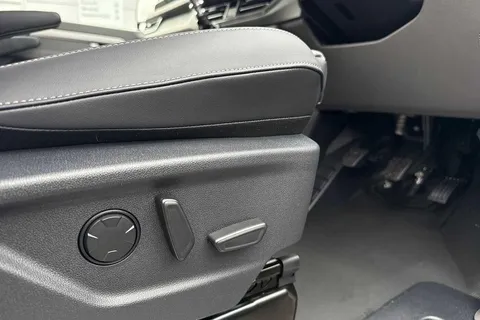 BG75UOL Volkswagen Transporter 2.0 TDI 110 Commerce Pro Van-2 Seats Thumbnail #42