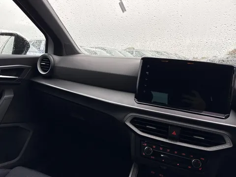 DA75CYK SEAT Arona 1.0 TSI FR Black Edition Euro 6 (s/s) 5dr Thumbnail #15