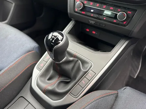 DA75CYK SEAT Arona 1.0 TSI FR Black Edition Euro 6 (s/s) 5dr Thumbnail #20