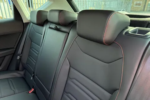 DK75VLZ SEAT Ateca 1.5 TSI EVO FR Sport DSG Euro 6 (s/s) 5dr Thumbnail #14