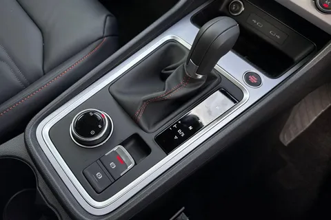 DK75VLZ SEAT Ateca 1.5 TSI EVO FR Sport DSG Euro 6 (s/s) 5dr Thumbnail #20